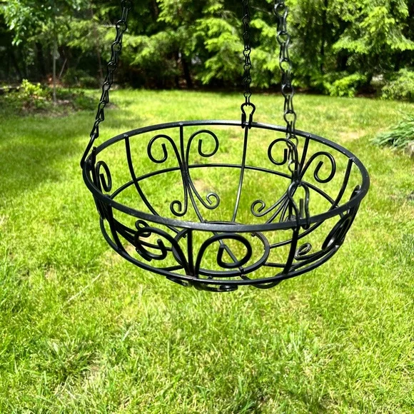 Vintage black heavy metal hanging basket outdoors - Picture 6 of 9